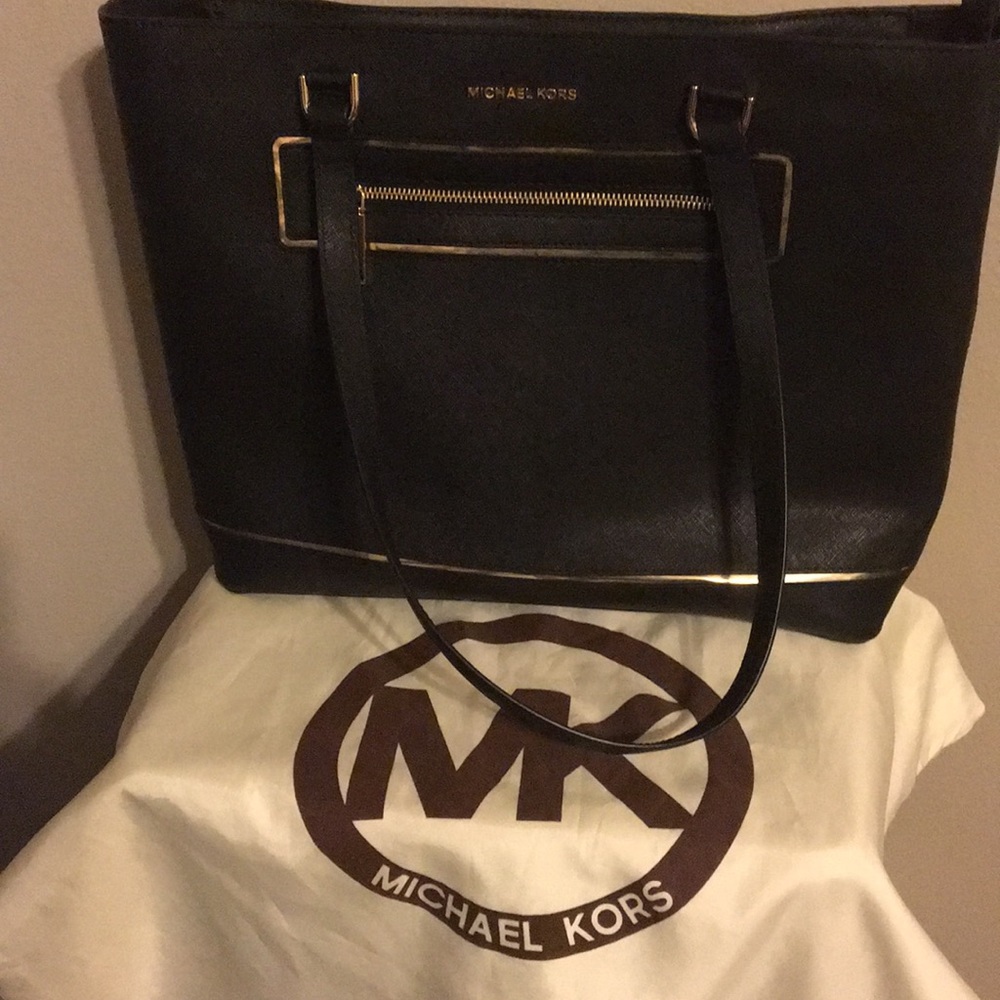 Michael Kors Large bag💕